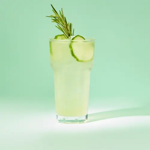 Soda de Pepino Y Jengibre